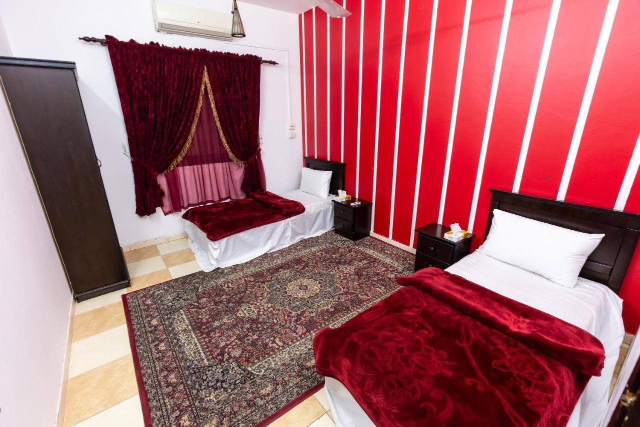 Al Eairy Furnished Apartments - Al Bahah 4 Eksteriør bilde