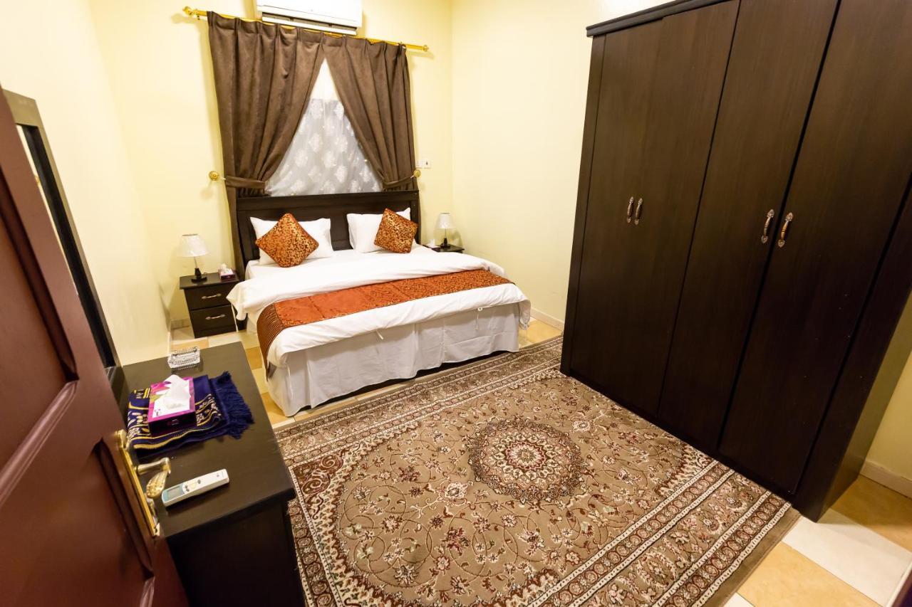 Al Eairy Furnished Apartments - Al Bahah 4 Eksteriør bilde