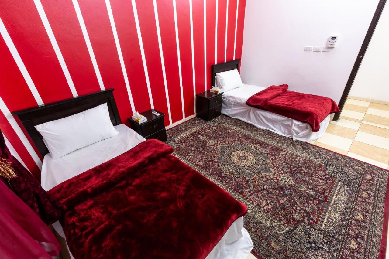 Al Eairy Furnished Apartments - Al Bahah 4 Eksteriør bilde