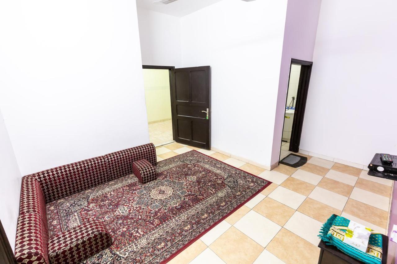 Al Eairy Furnished Apartments - Al Bahah 4 Eksteriør bilde